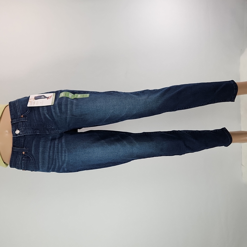 NWT Signature by Levi Strauss Mid Rise Skinny 29×28 Jeans, Flawless